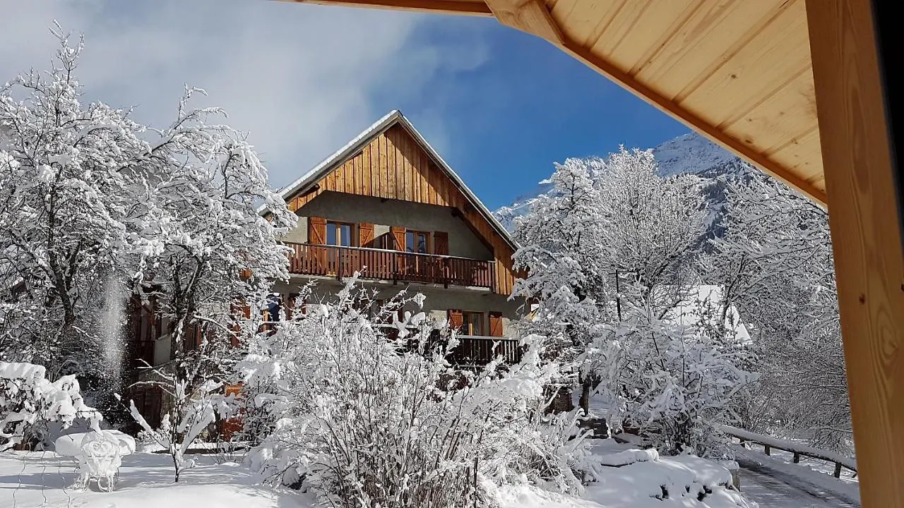 Chalet Solneige Vaujany Bed & Breakfast