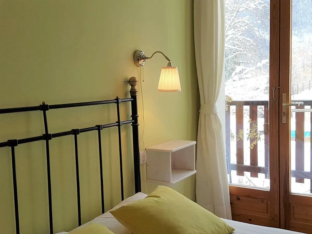 Chalet Solneige Vaujany Bed & Breakfast